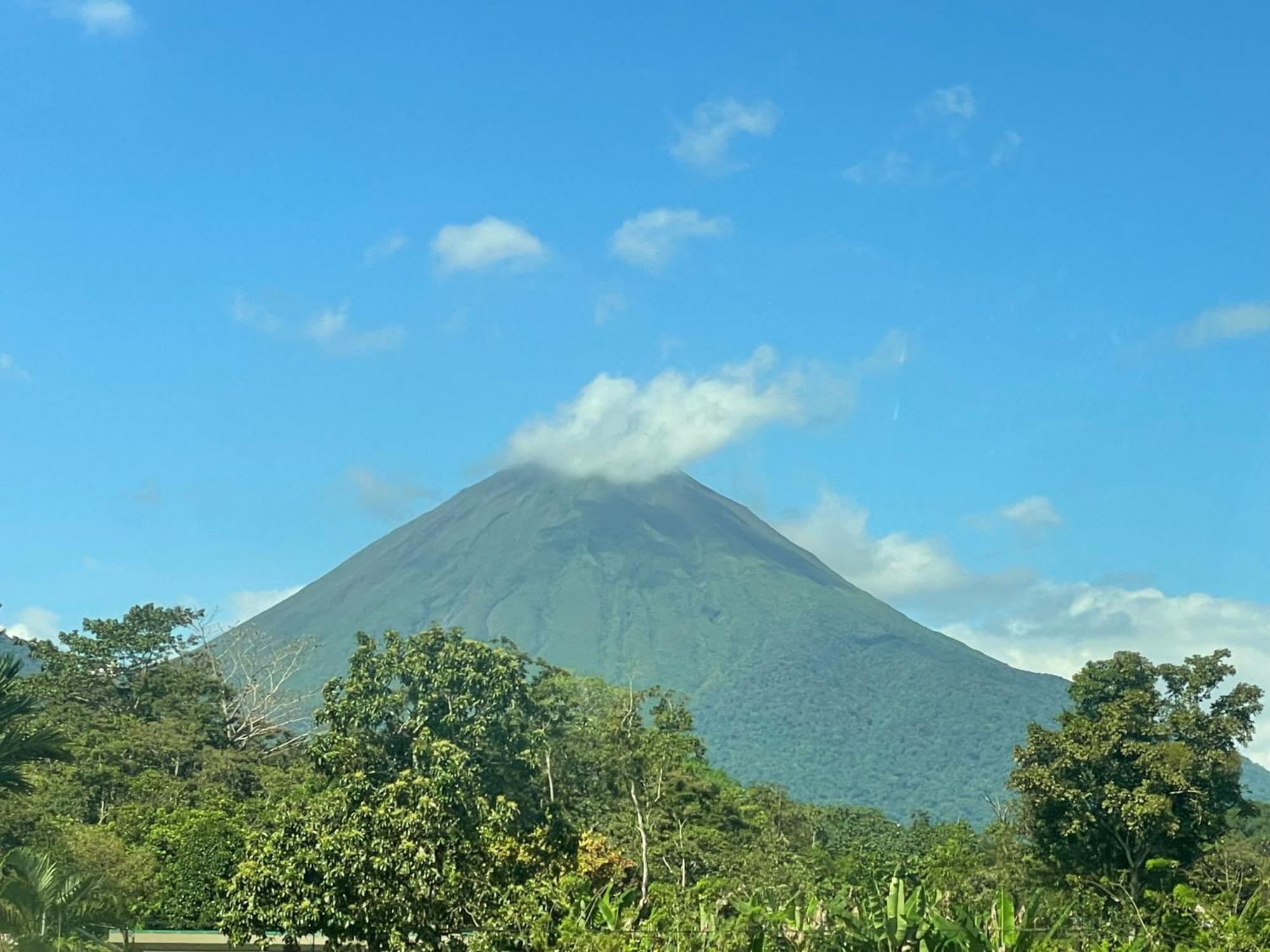 Hotel Tierra De Volcanes La Fortuna Dış mekan fotoğraf