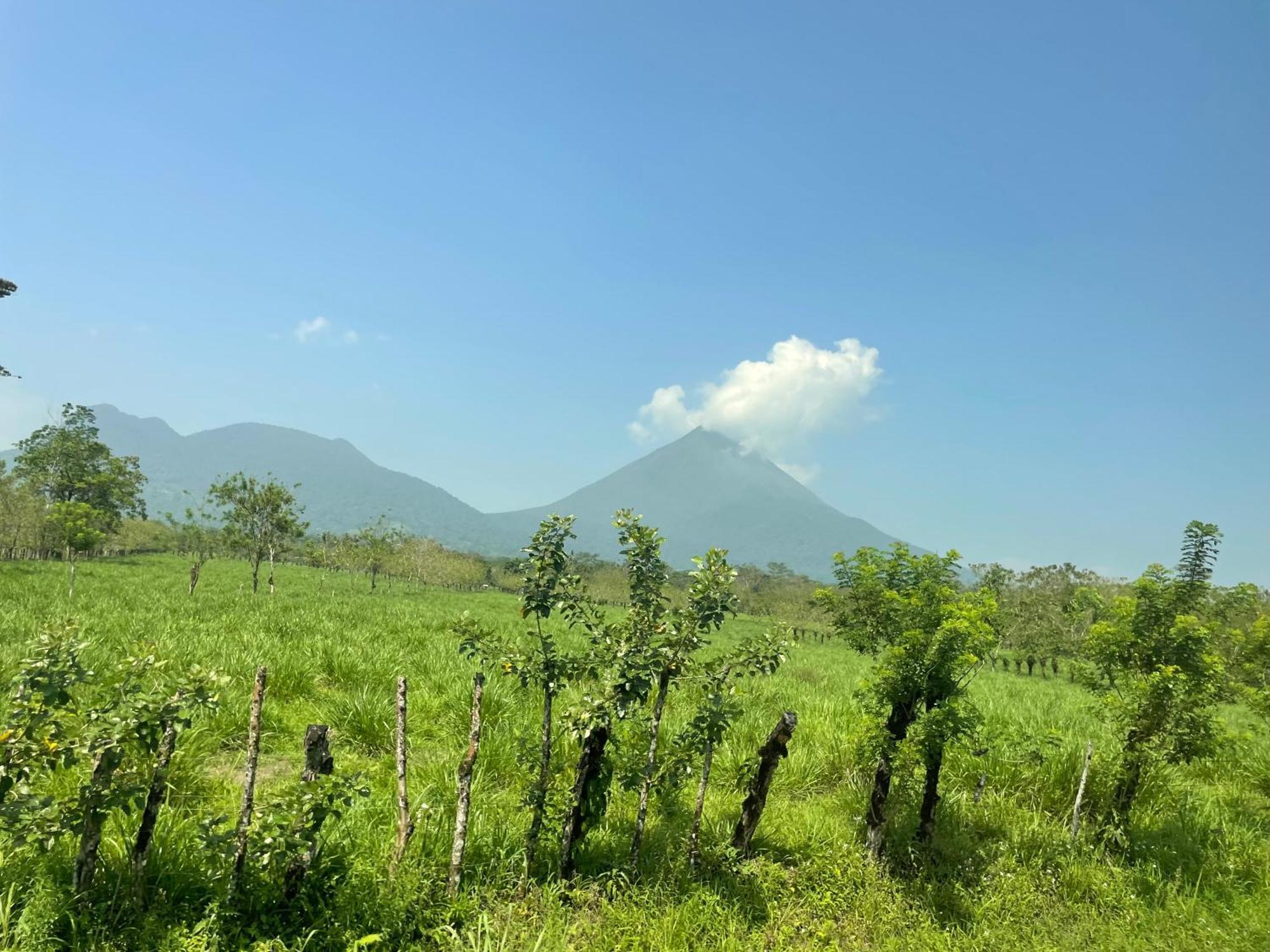 Hotel Tierra De Volcanes La Fortuna Dış mekan fotoğraf