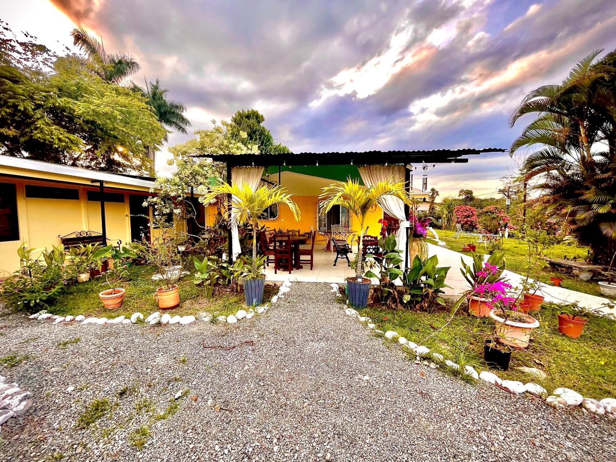 Hotel Tierra De Volcanes La Fortuna Dış mekan fotoğraf