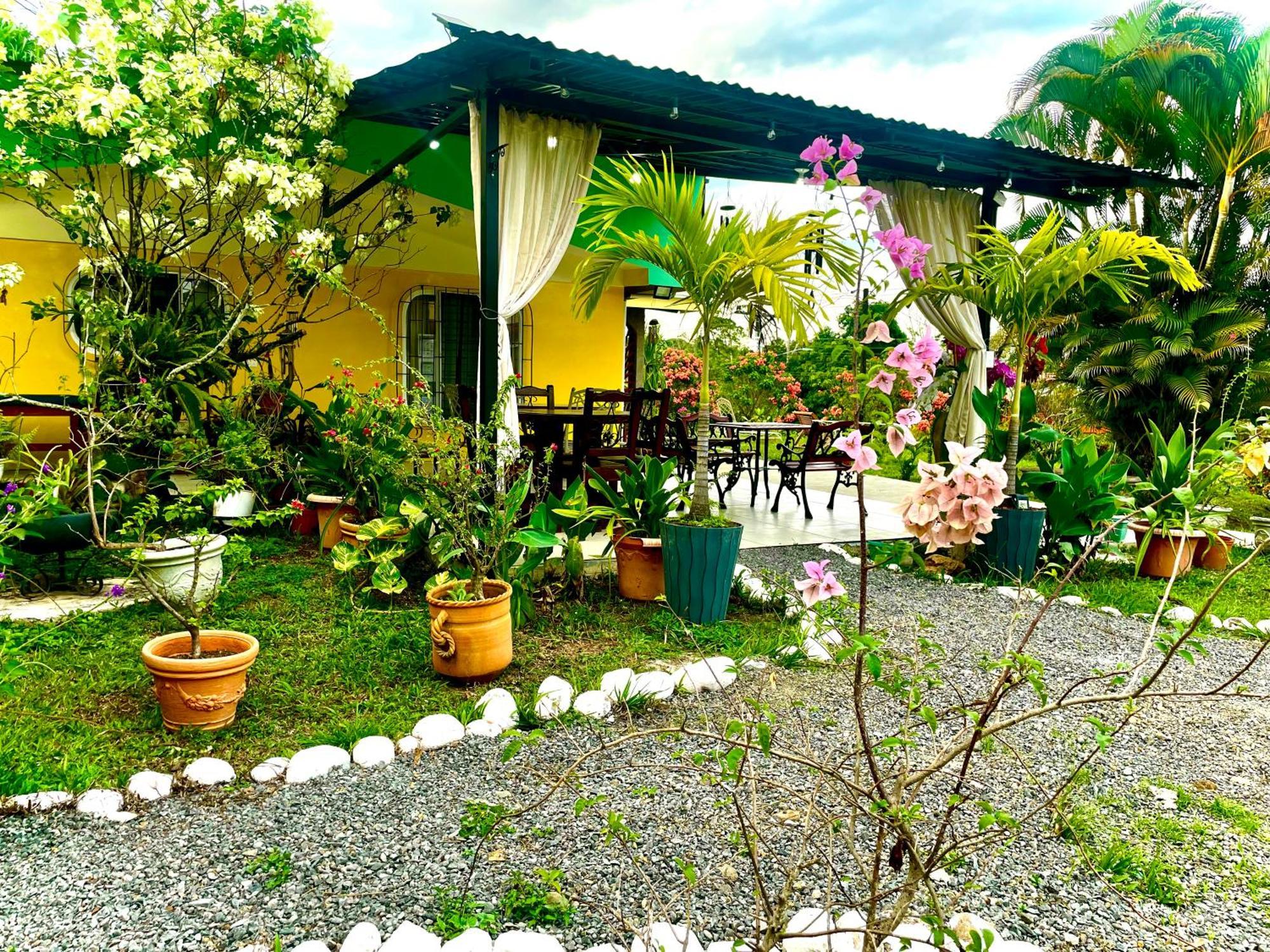 Hotel Tierra De Volcanes La Fortuna Dış mekan fotoğraf